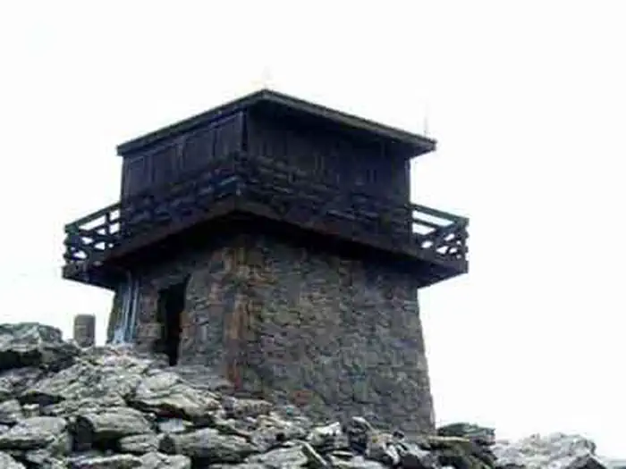 Mestaa’ėhehe Mountain Fire Lookout photo 3