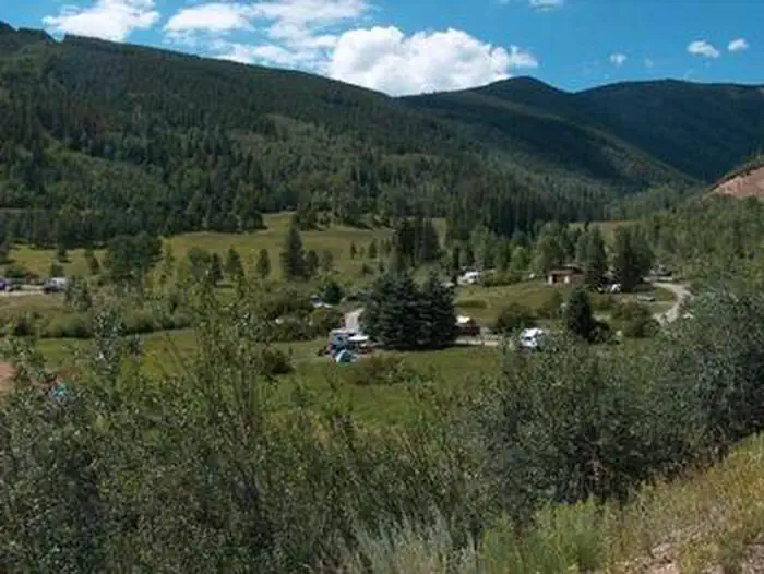 MOLLIE B_WHITE RIVER photo 3
