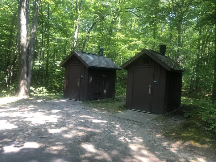 MONOCLE LAKE photo 2