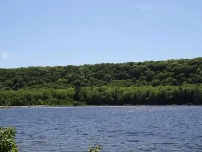 MONOCLE LAKE photo 5