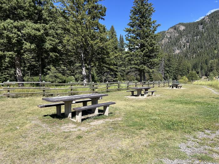 MOOSE CREEK FLAT CAMPGROUND photo 5