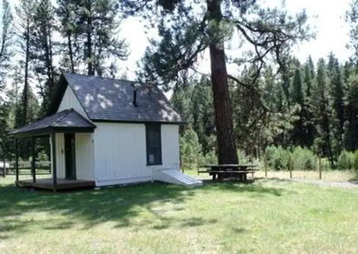 Murderers Creek Guard Station photo