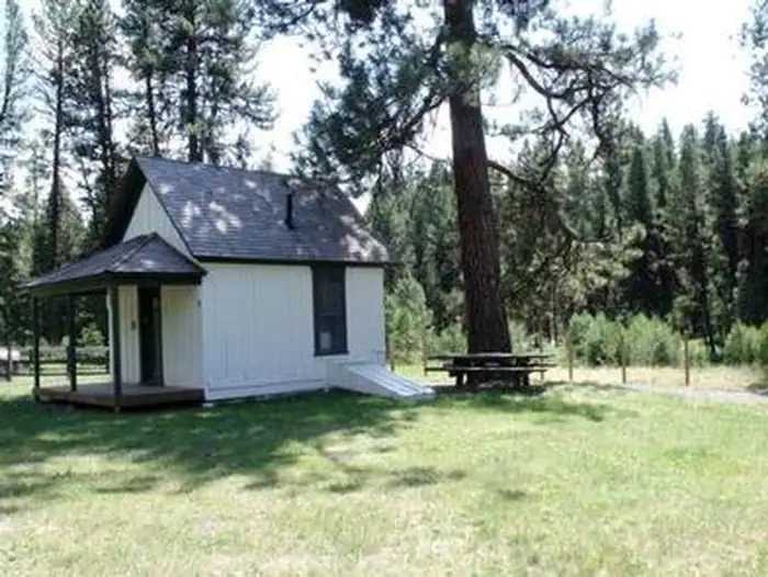 Murderers Creek Guard Station photo 3