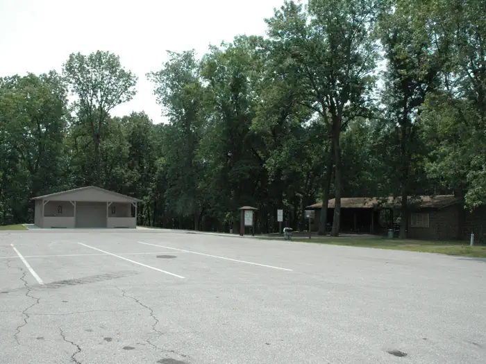 NORTH OVERLOOK PICNIC SHELTER (IA) photo 2