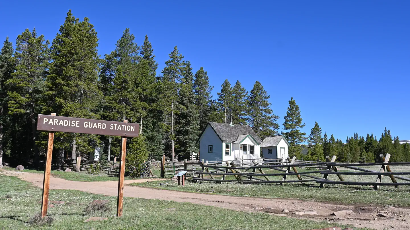 PARADISE GUARD STATION photo