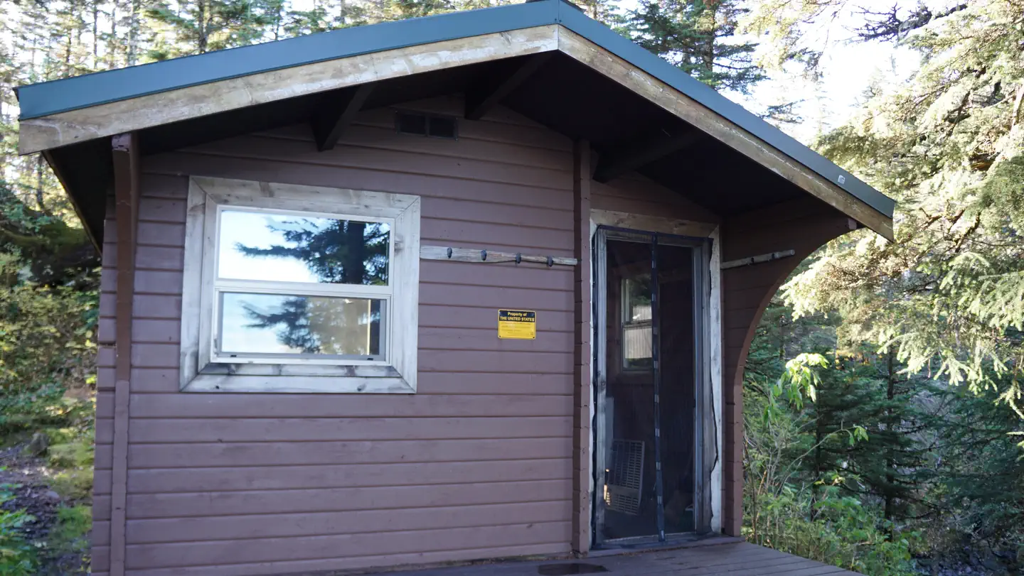 PAULSON BAY CABIN photo