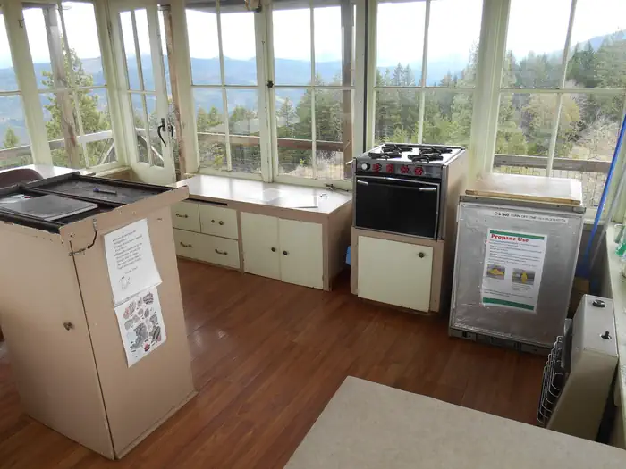 PICKETT BUTTE LOOKOUT photo 5