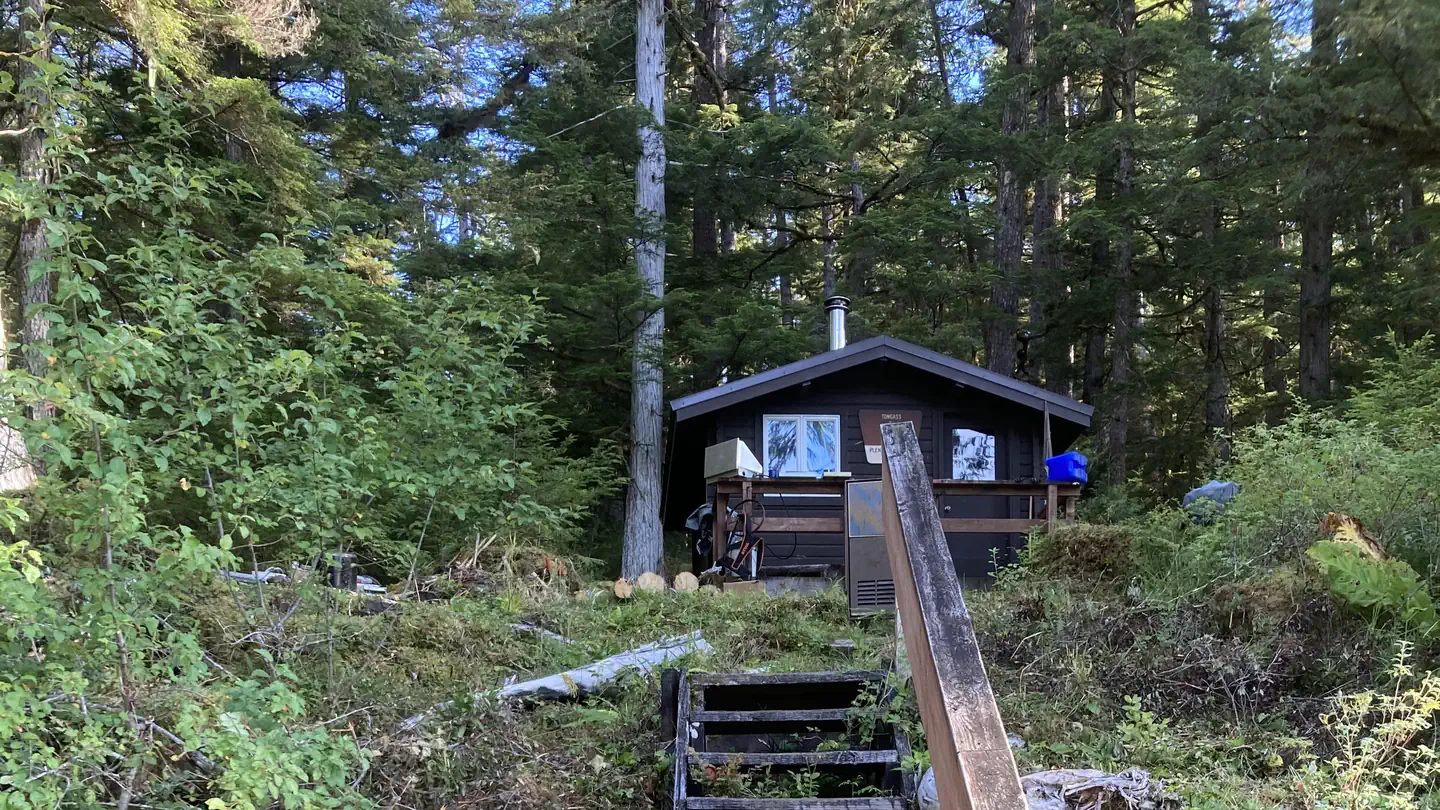 PLENTY CUTTHROAT CABIN photo