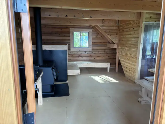 Porcupine Cabin photo 2