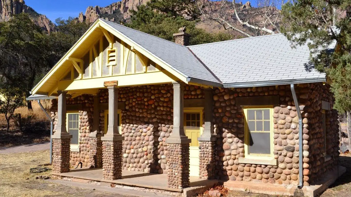 PORTAL BUNKHOUSE photo