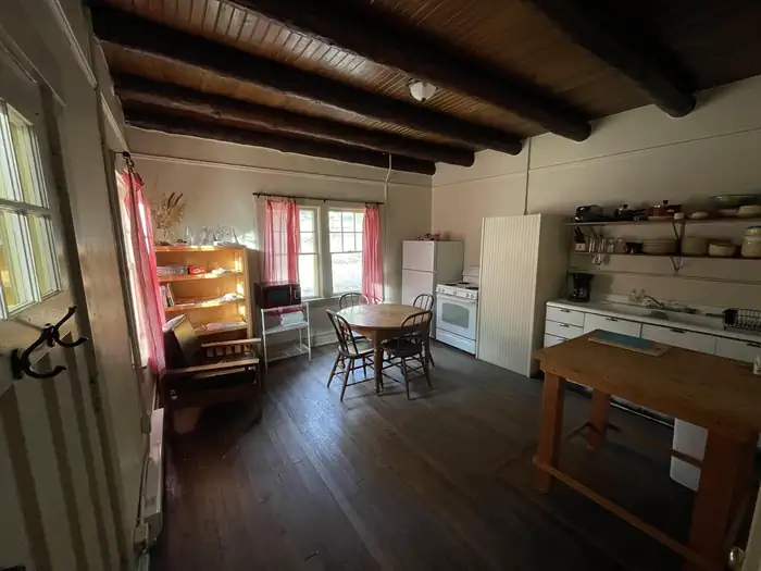 PORTAL BUNKHOUSE photo 2