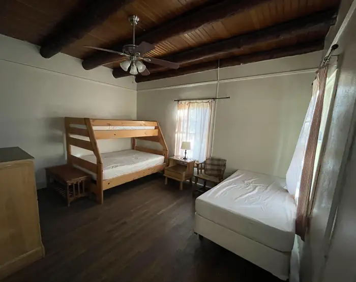 PORTAL BUNKHOUSE photo 4