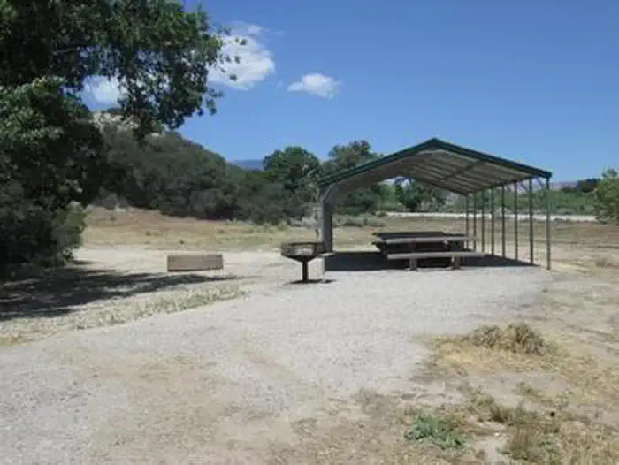 PYRAMID LAKE - LOS ALAMOS CAMPGROUND photo 2