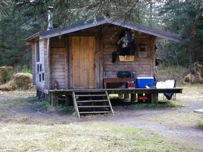 RAVEN CABIN photo