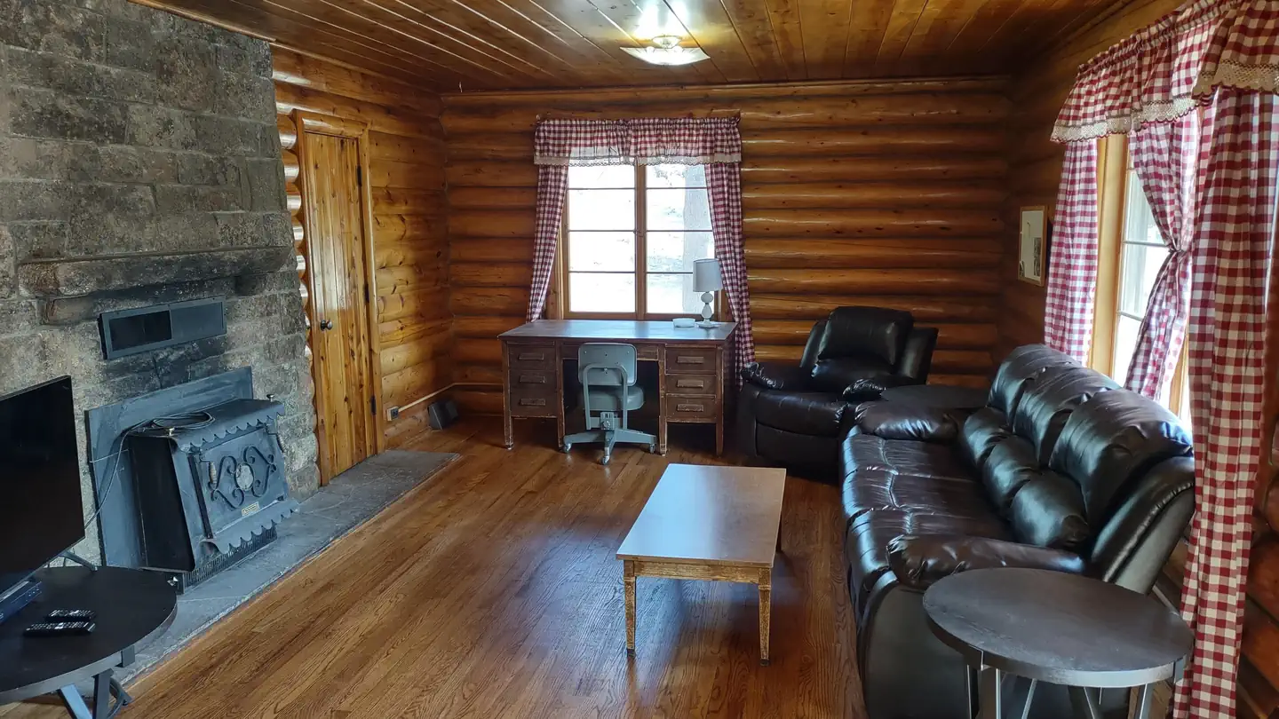 Redfeather Ranger Station photo 4