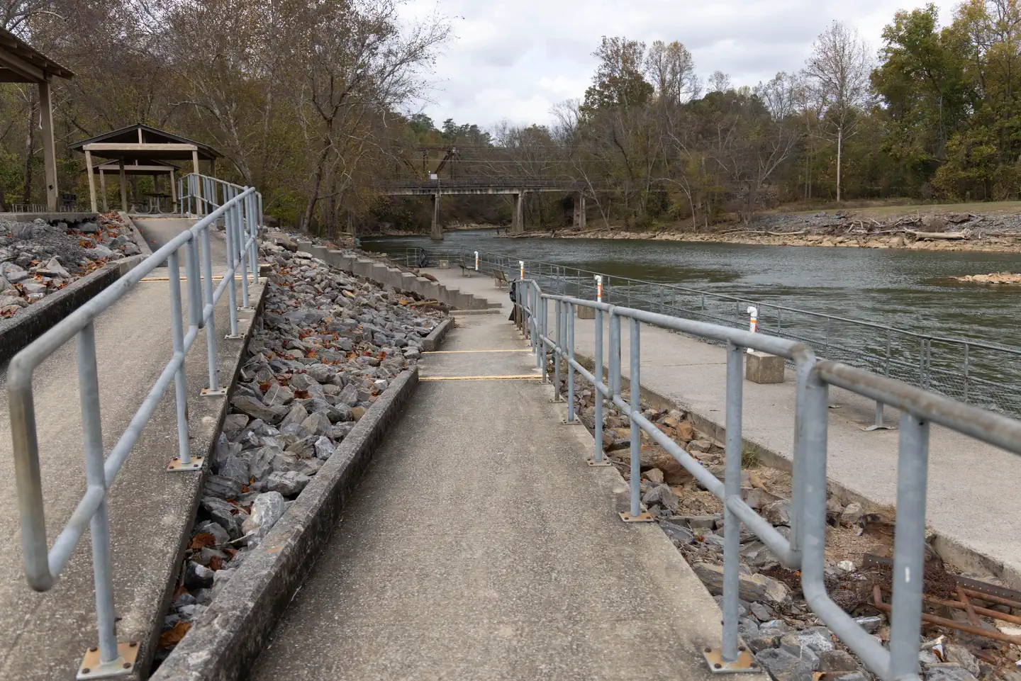 REREG DAM DAY USE AREA SHELTER photo 2