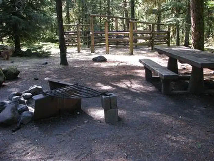 RILEY HORSE CAMPGROUND photo 3
