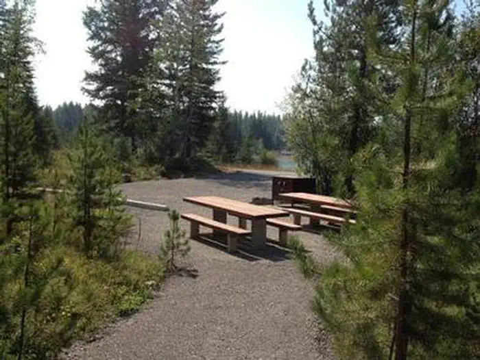 RIVERSIDE CAMPGROUND (MT) photo 4