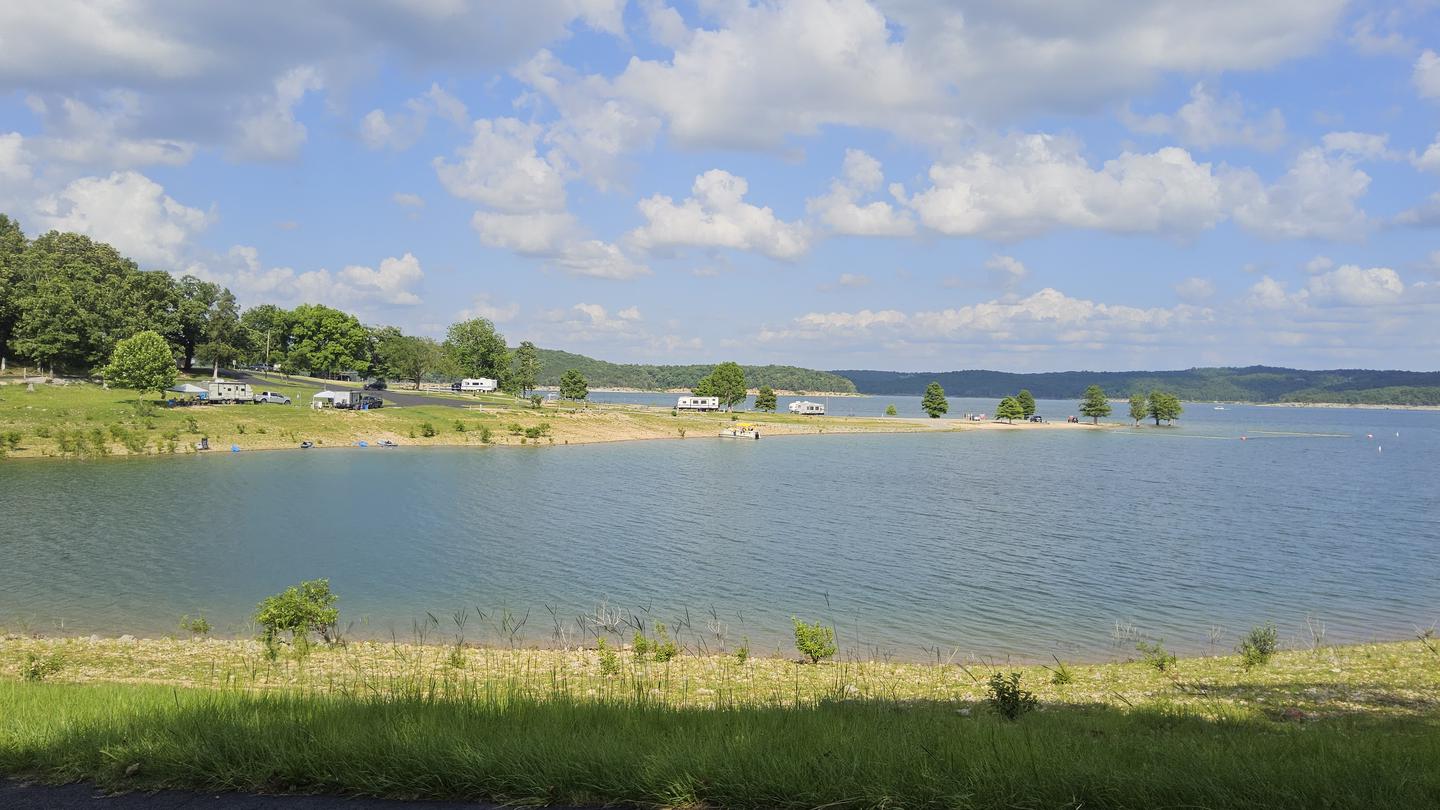 ROBINSON POINT photo