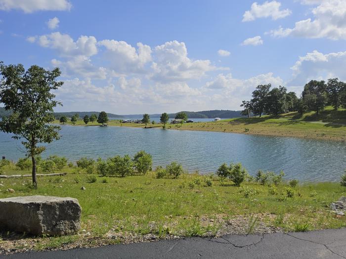 ROBINSON POINT photo 3