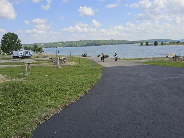 ROBINSON POINT photo 5