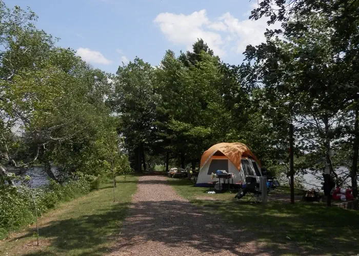 SANDY LAKE photo 4