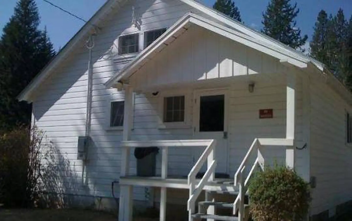 SAVENAC BUNKHOUSE photo