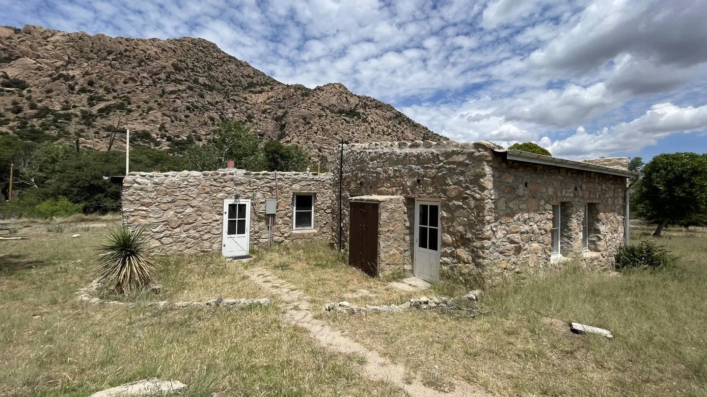 SHAW HOUSE photo