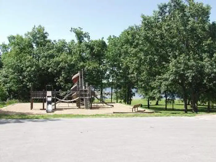 SHAWNEE BEND photo 3