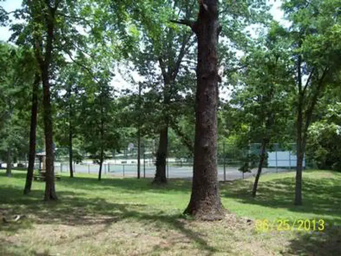 SHELL KNOB REC SITE PAVILION photo 4