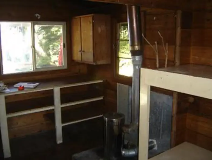 SHIPLEY BAY CABIN photo 4