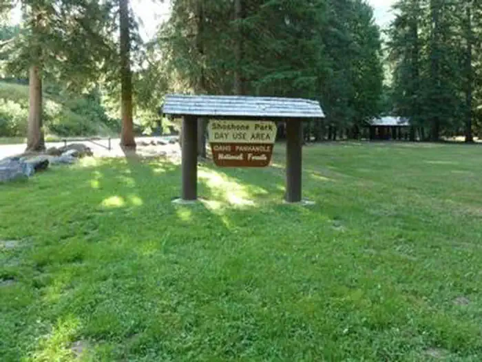 SHOSHONE PARK KITCHEN photo 2