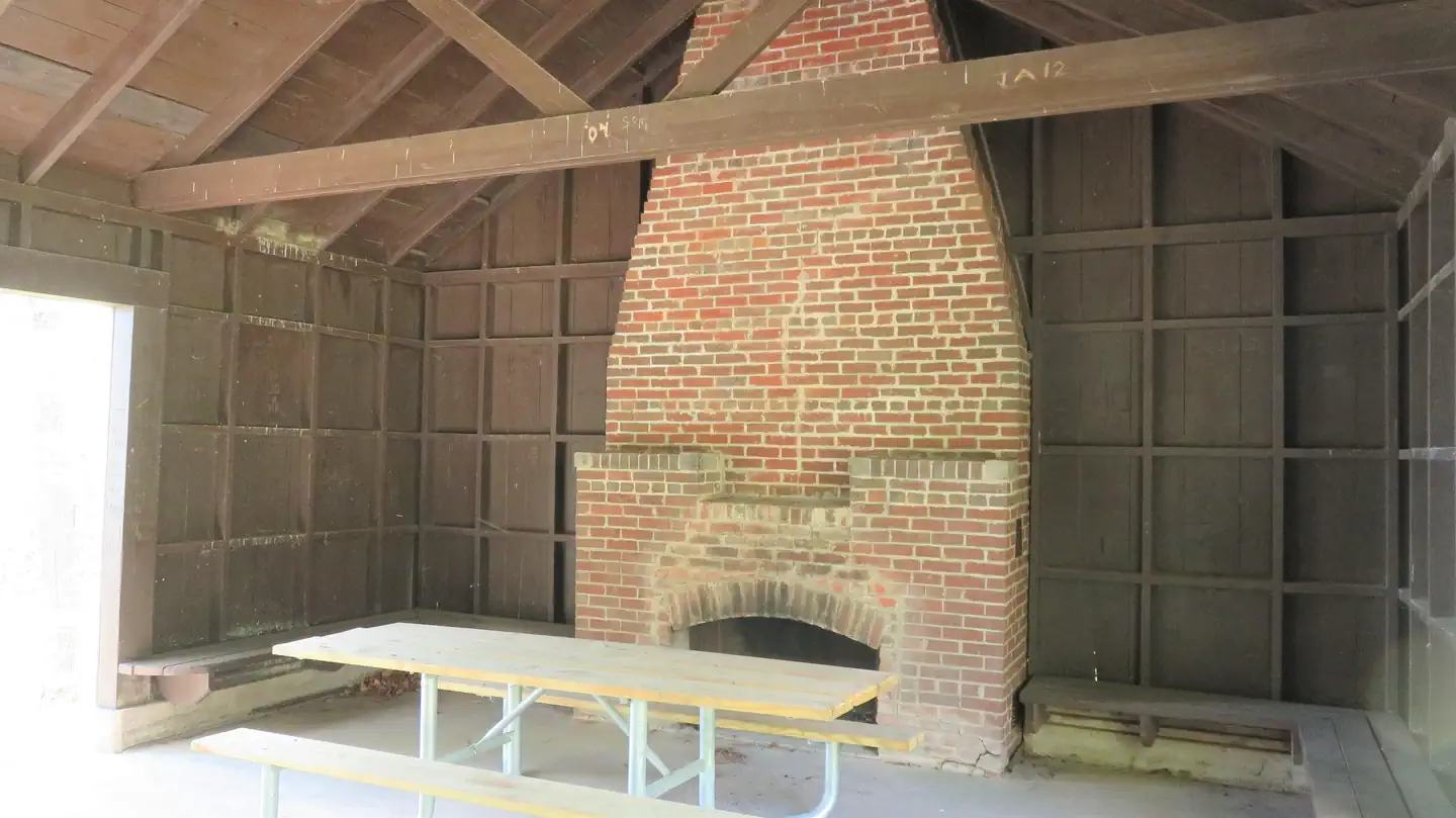 SPEARHEAD POINT SHELTER photo 3
