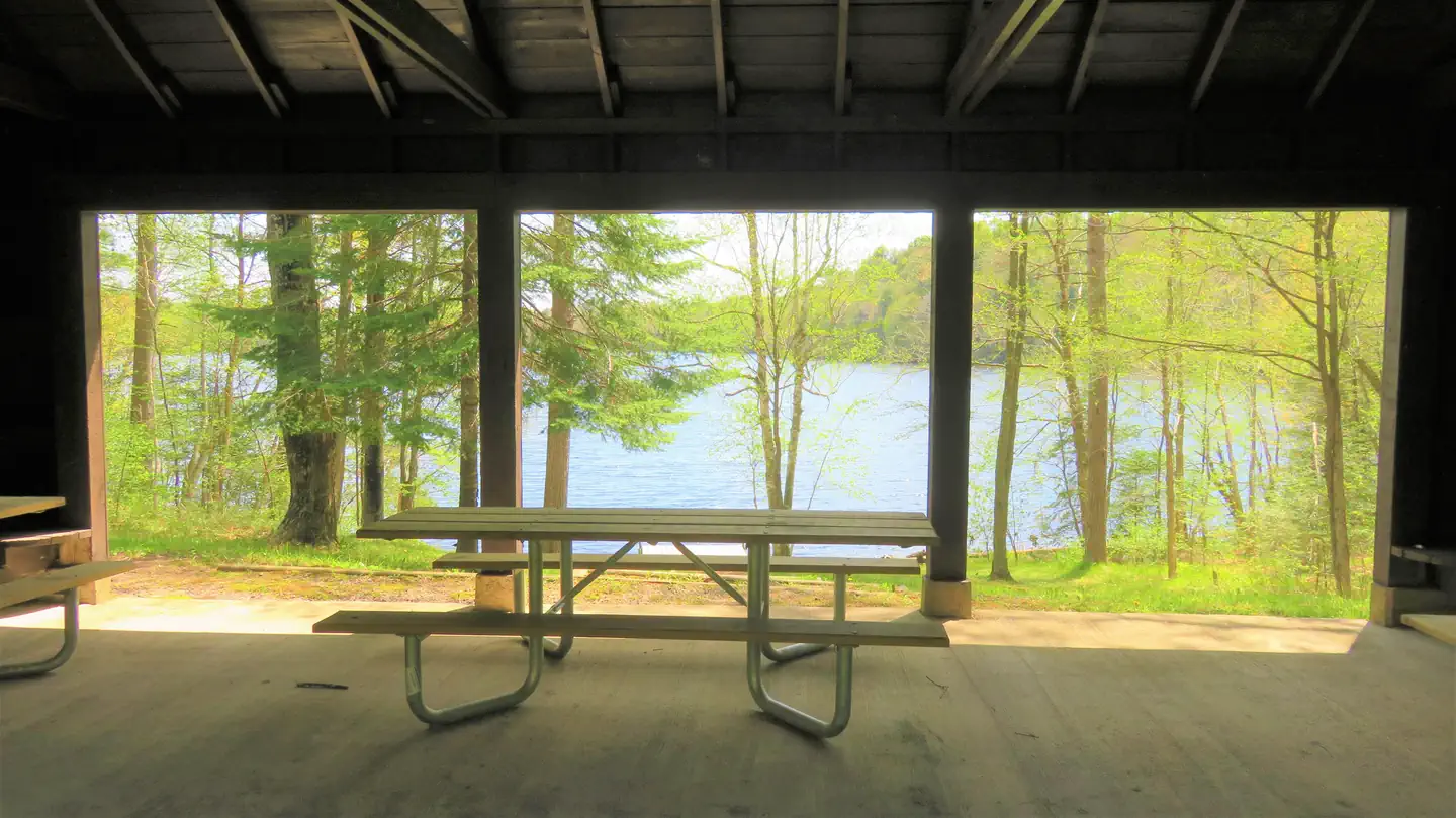 SPEARHEAD POINT SHELTER photo 4