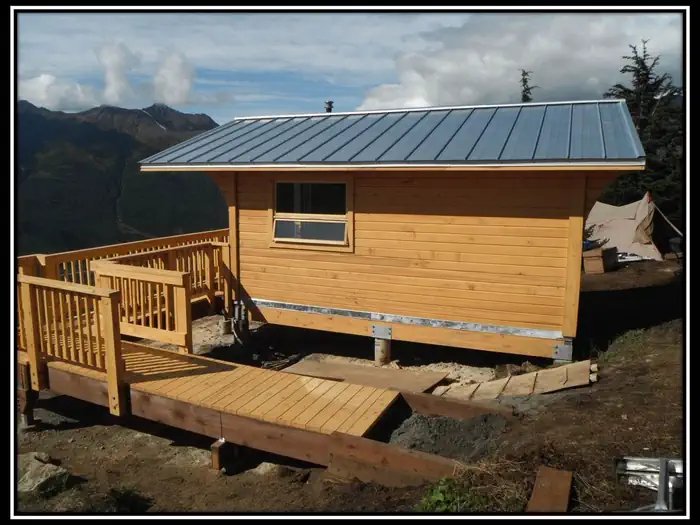 SPENCER BENCH CABIN photo 2