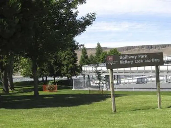 SPILLWAY PARK - CHINOOK SHELTER (OR) photo 5