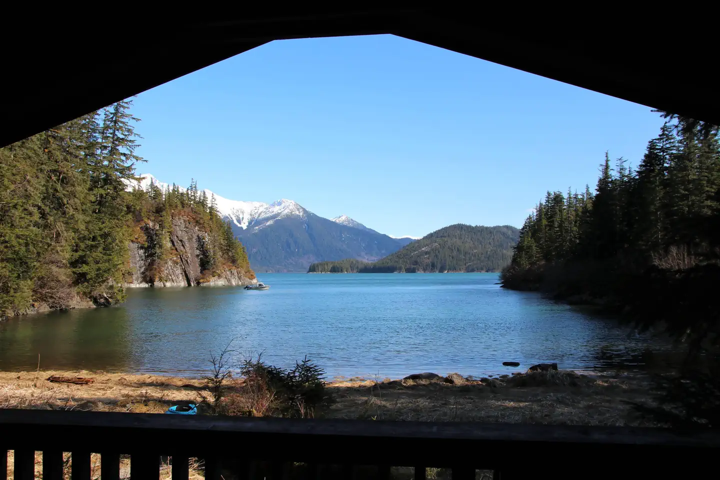 SPURT COVE CABIN photo 5