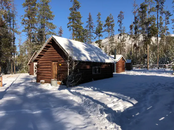STOLLE MEADOWS CABIN photo 3