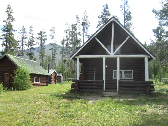 STOLLE MEADOWS CABIN photo 5