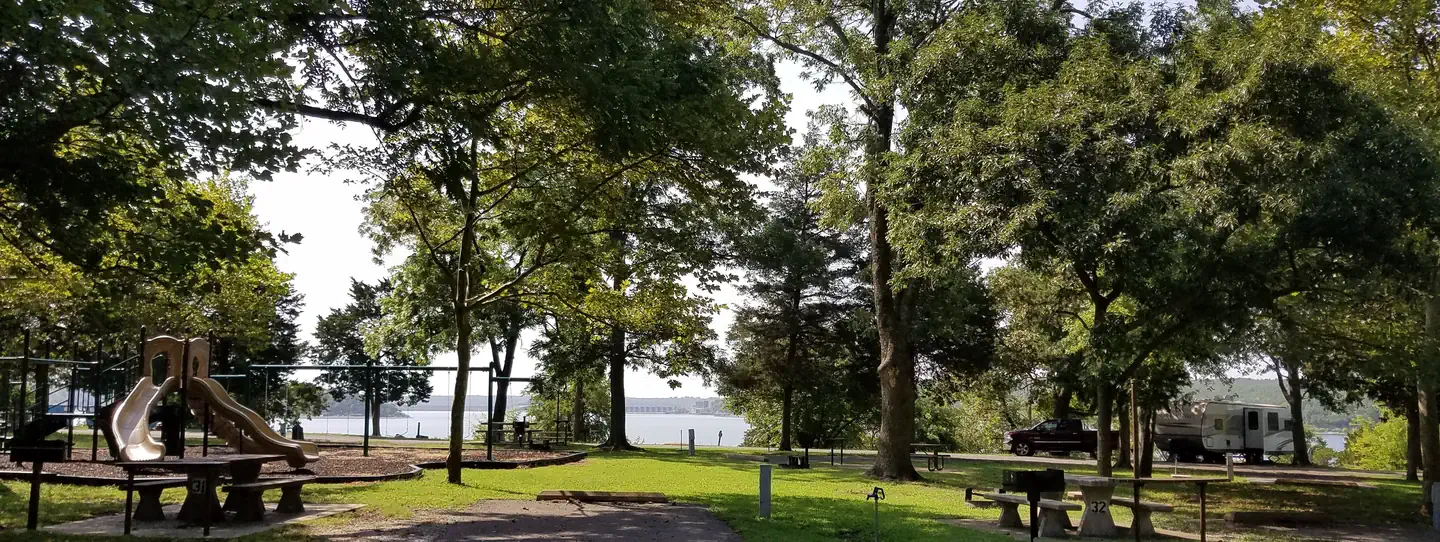 STRAYHORN LANDING photo 2