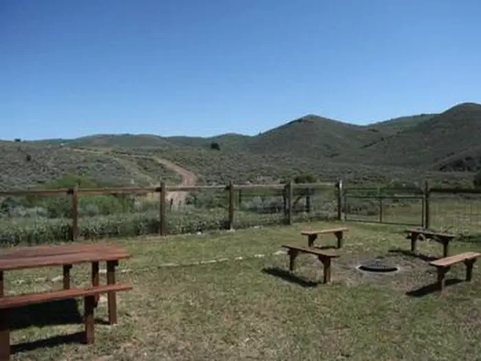 STUMP CREEK GUARD STATION photo 3