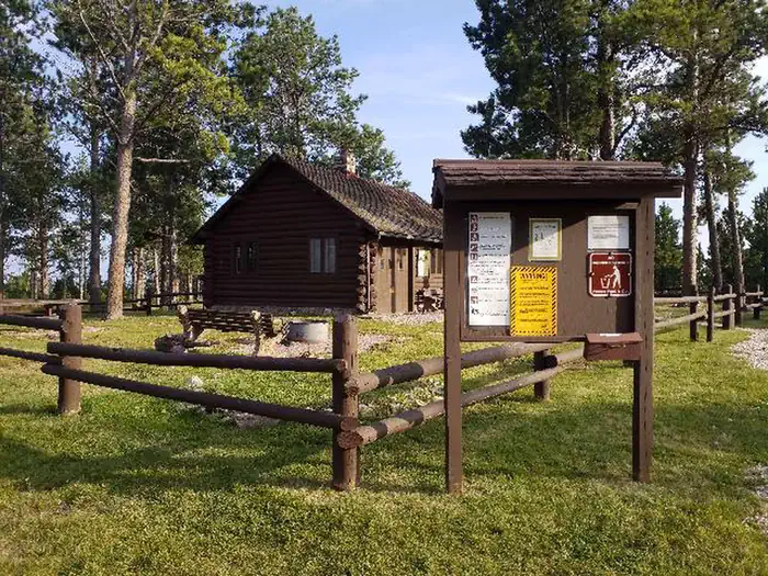 SUMMIT RIDGE LOOKOUT CABIN photo 3