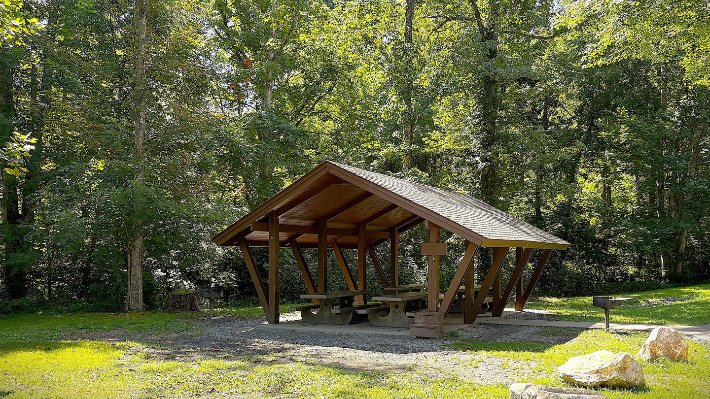 SYCAMORE FLATS PICNIC SHELTER photo