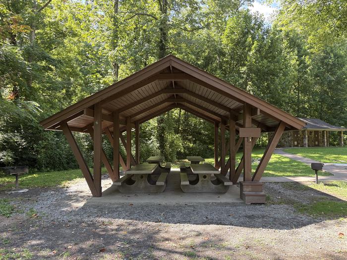SYCAMORE FLATS PICNIC SHELTER photo 3
