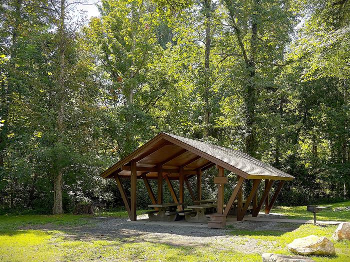 SYCAMORE FLATS PICNIC SHELTER photo 4