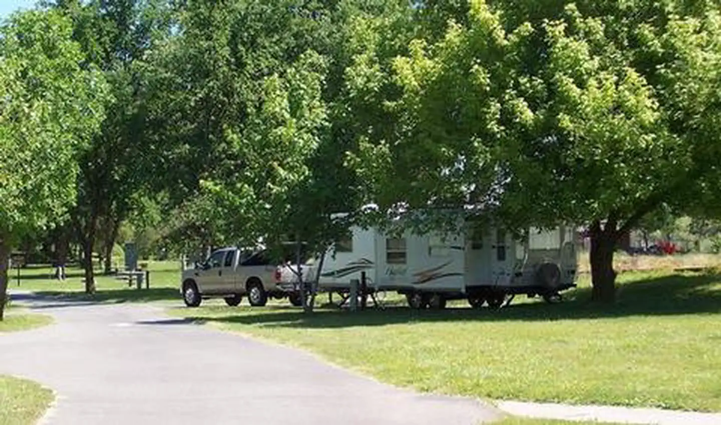 SYCAMORE GROVE (RED BLUFF) CAMPGROUND photo 5