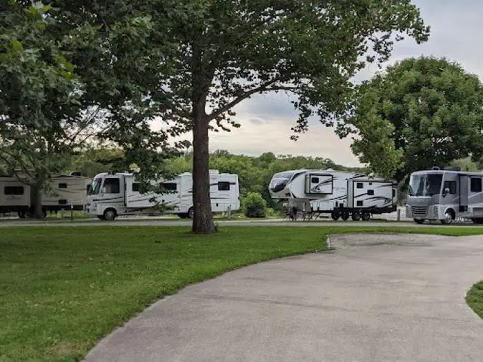TAILWATER EAST CAMPGROUND photo 3