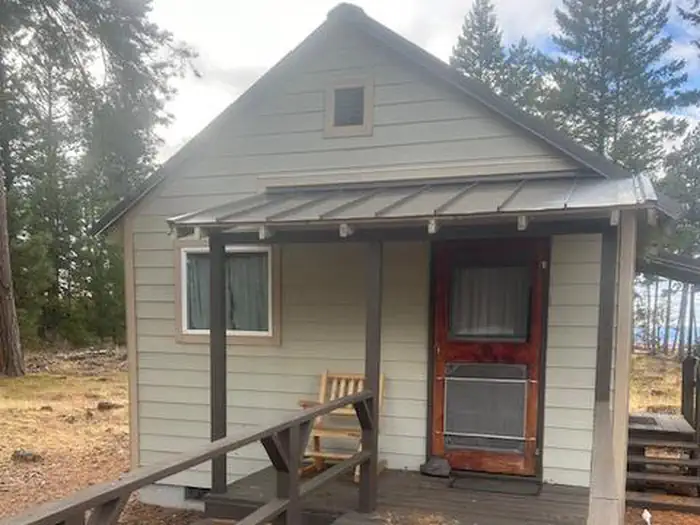 TAMARACK CABIN photo 2