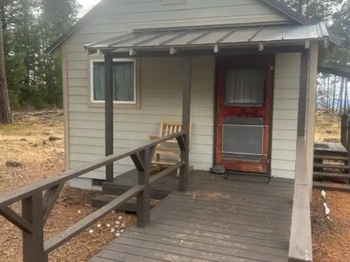 TAMARACK CABIN photo 3