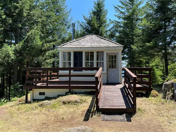 TIMBER BUTTE CABIN photo 2